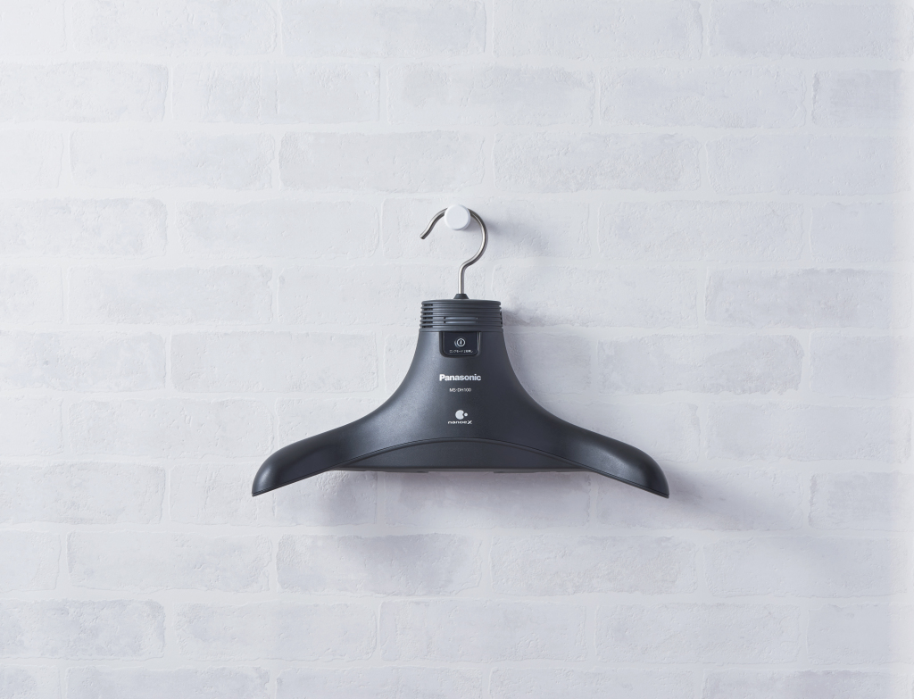 ナノイー X”搭載のハンガーが誕生 | THE RAKE JAPAN | The Modern