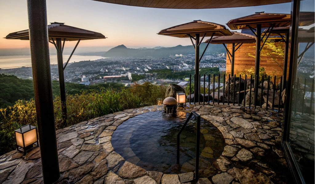 日本一の温泉と絶景：「ANAインターコンチネンタル別府リゾート＆スパ