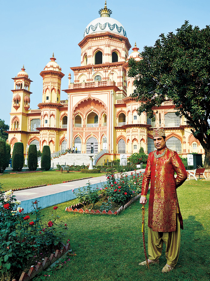 issue02_india_01_01