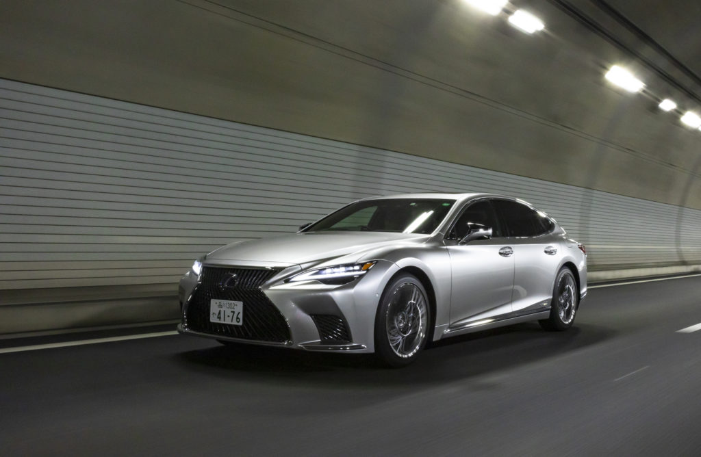 日本の美意識、その頂点 新“レクサス LS” | THE RAKE JAPAN ザ・レイク